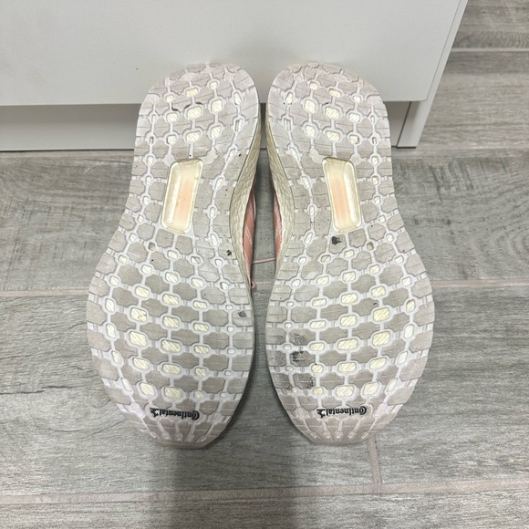 Pink UltraBoost - Picture 3 of 4